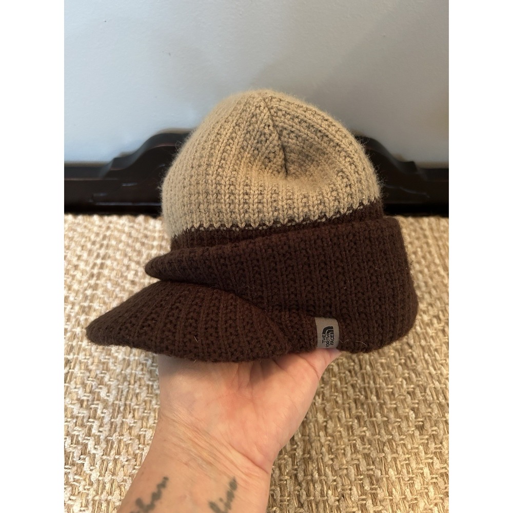 North Face Winter Brown Two Toned Hat Beannie With Visor Adult Casual